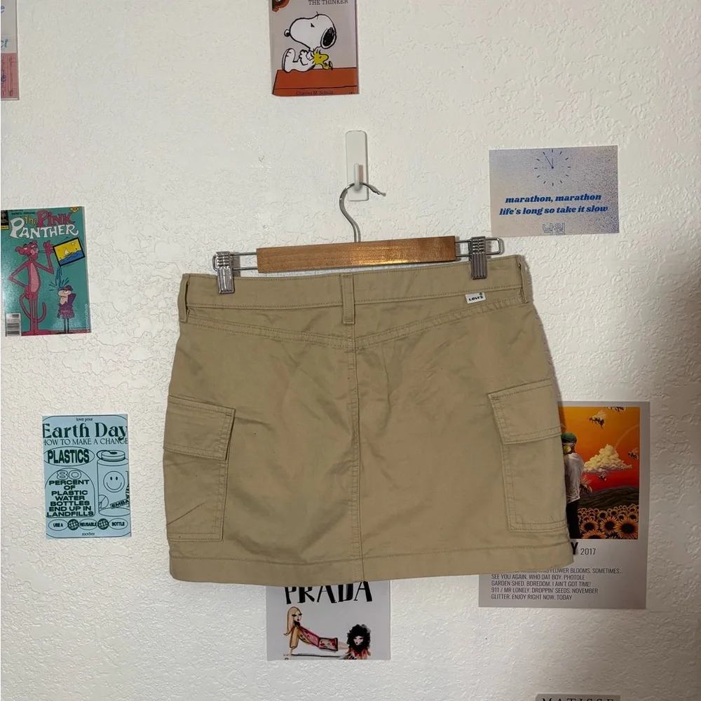 Tan Levi’s Cargo Mini Skirt - Picture 3 of 3